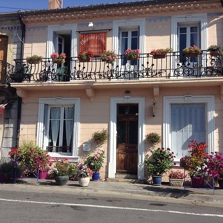 La Maison De La Riviere B&B Espéraza Esterno foto